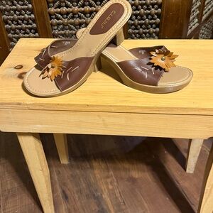 Fioni Brown and Tan Floral Slide Sandals